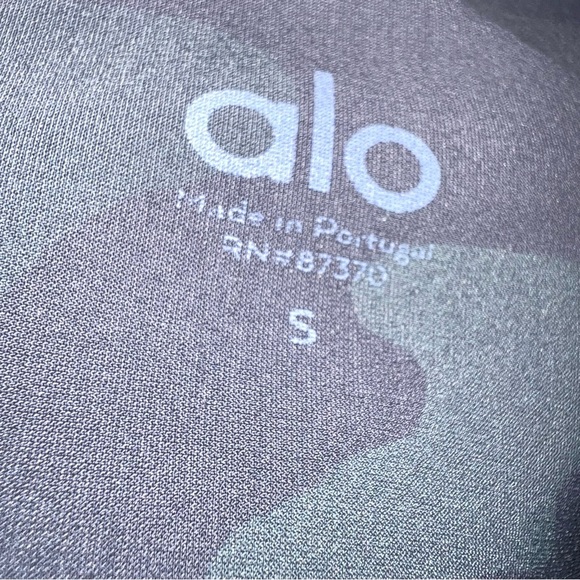 Alo Yoga Women's High Rise Leggings-Camo-29" Inseam-Size Small - Picture 8 of 8